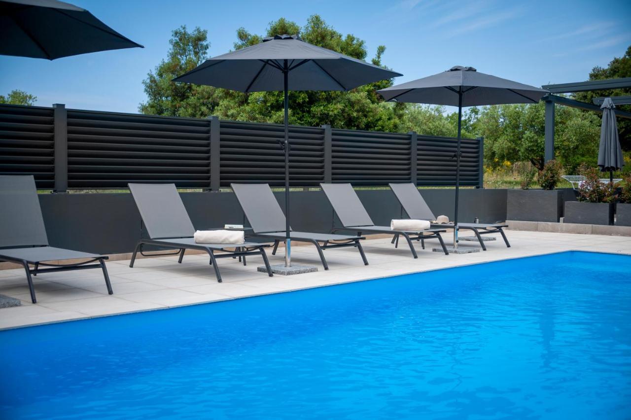 Luxury Residence Levante Ровин Екстериор снимка