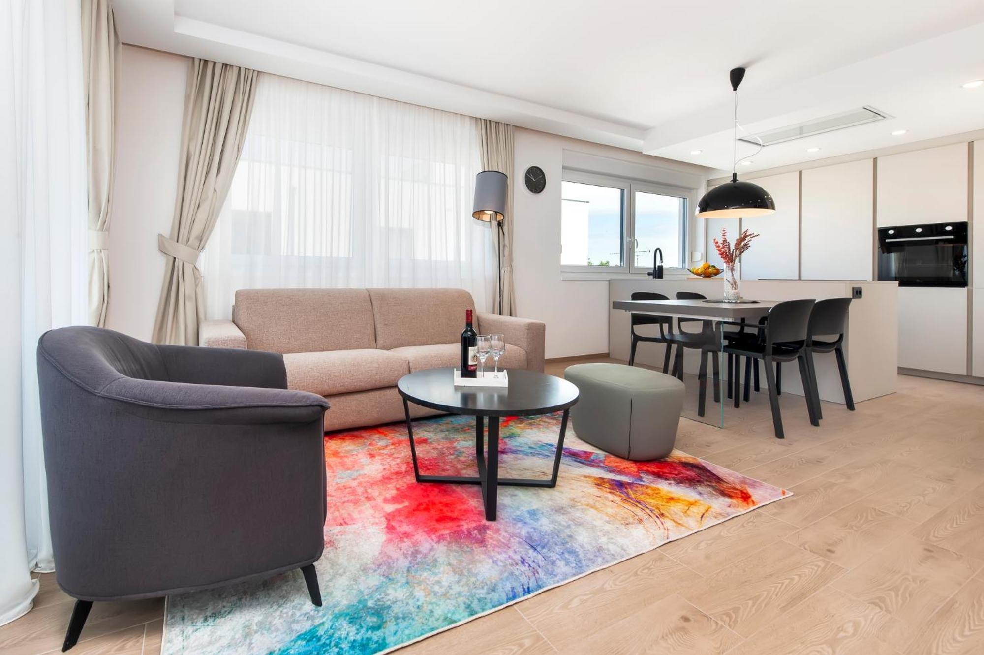 Luxury Residence Levante Ровин Екстериор снимка
